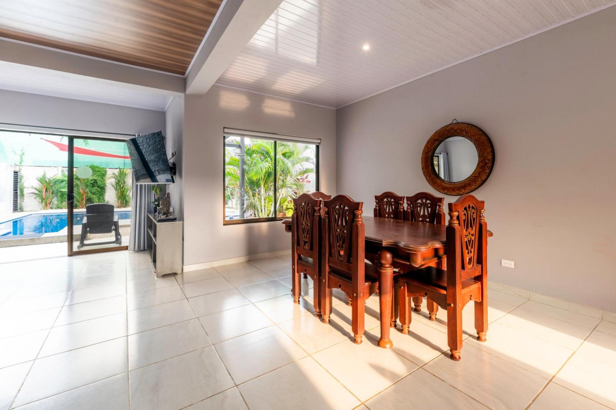 Private Home With Resort Style Swimming Pool Jacó Buitenkant foto